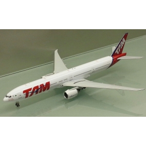 Model Boeing 777-300 TAM